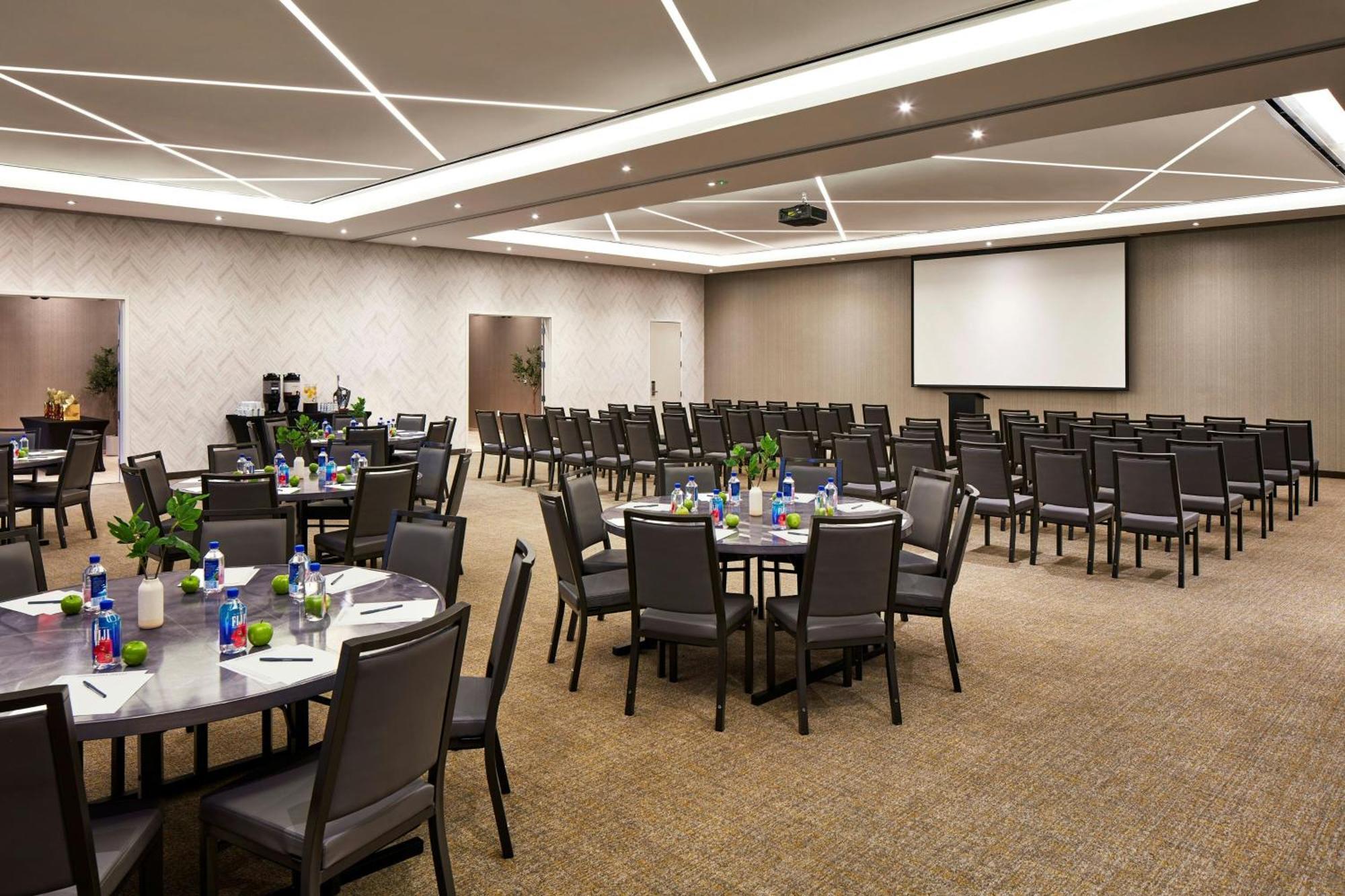 Springhill Suites By Marriott Los Angeles Дауни Екстериор снимка