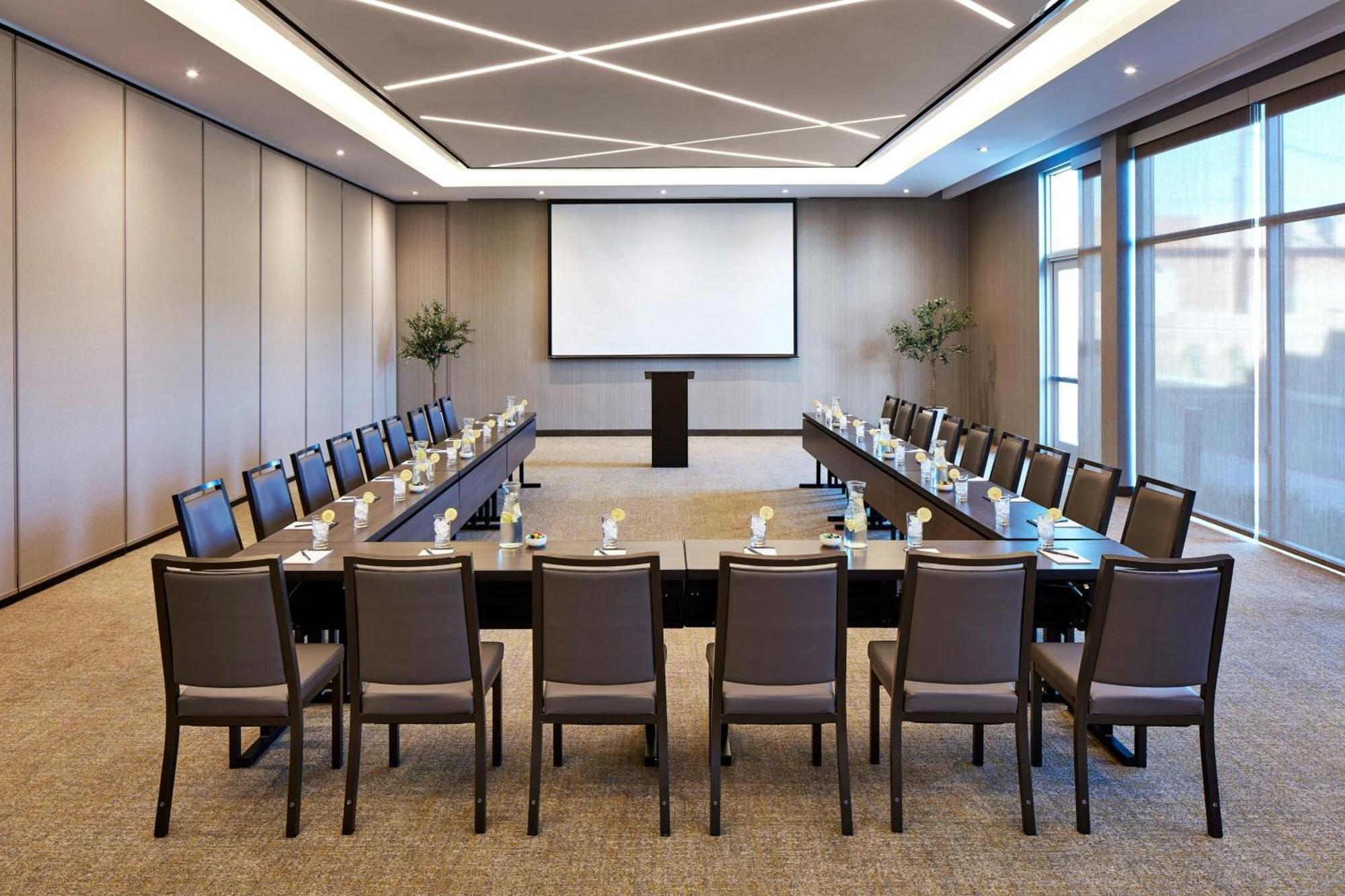 Springhill Suites By Marriott Los Angeles Дауни Екстериор снимка